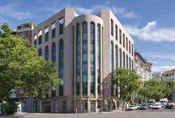Alquilar oficina en la Castellana, el centro de negocios de Madrid