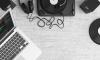 Musique dans l'espace de travail: avantages et obstacles